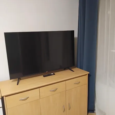 Apartment Pres Du Centre Et De La Gare Avec Salon Et Avec Internet - Entree Autonome *